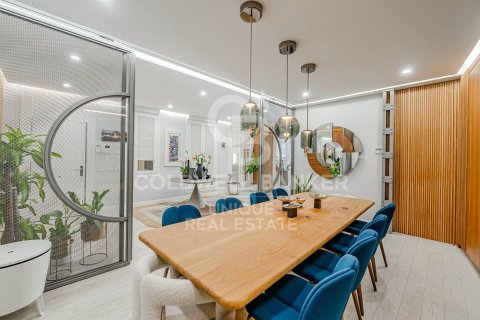 Продажа квартиры в Мадрид, Испания 3 спальни, 284м2 №158449 - фото 10