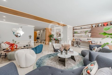 Продажа квартиры в Мадрид, Испания 3 спальни, 284м2 №158449 - фото 1