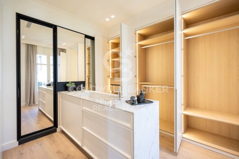 Dzīvoklis pārdošanā Barcelona, Spānijā 3 istabas, 187 m2 Nr. 158445 - attēls 17