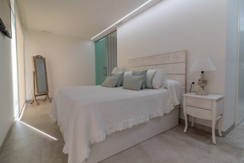 Casa adosada en venta en Puerto De Sagunto, València, España 3 dormitorios, 193 m2 No. 149679 - foto 8