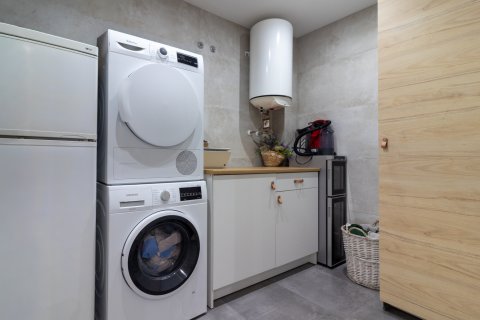 Casa adosada en venta en Puerto De Sagunto, València, España 3 dormitorios, 193 m2 No. 149679 - foto 24