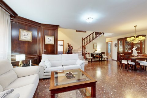 Villa en venta en Paterna, València, España 6 dormitorios, 212 m2 No. 149677 - foto 11