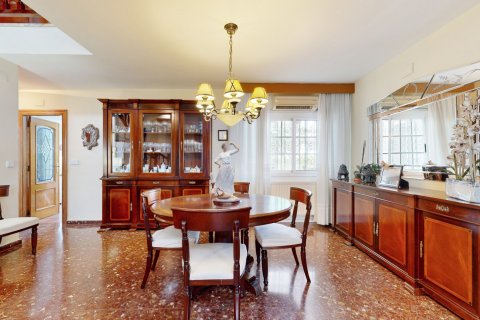 Villa en venta en Paterna, València, España 6 dormitorios, 212 m2 No. 149677 - foto 13