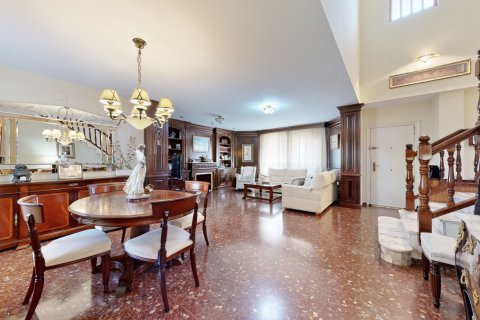 Villa en venta en Paterna, València, España 6 dormitorios, 212 m2 No. 149677 - foto 9