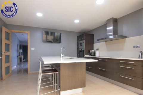 Casa adosada en venta en La Vall d'Uixó, Castellón, España 4 dormitorios, 330 m2 No. 149675 - foto 15