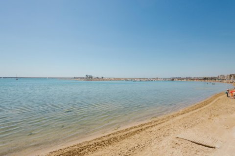 Apartament w Torrevieja, Alicante, Hiszpania 3 sypialnie, 92 mkw. nr 163148 – zdjęcie 26