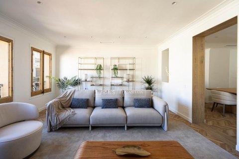 Apartamento en venta en Barcelona, España 3 dormitorios, 162 m2 No. 150613 - foto 4