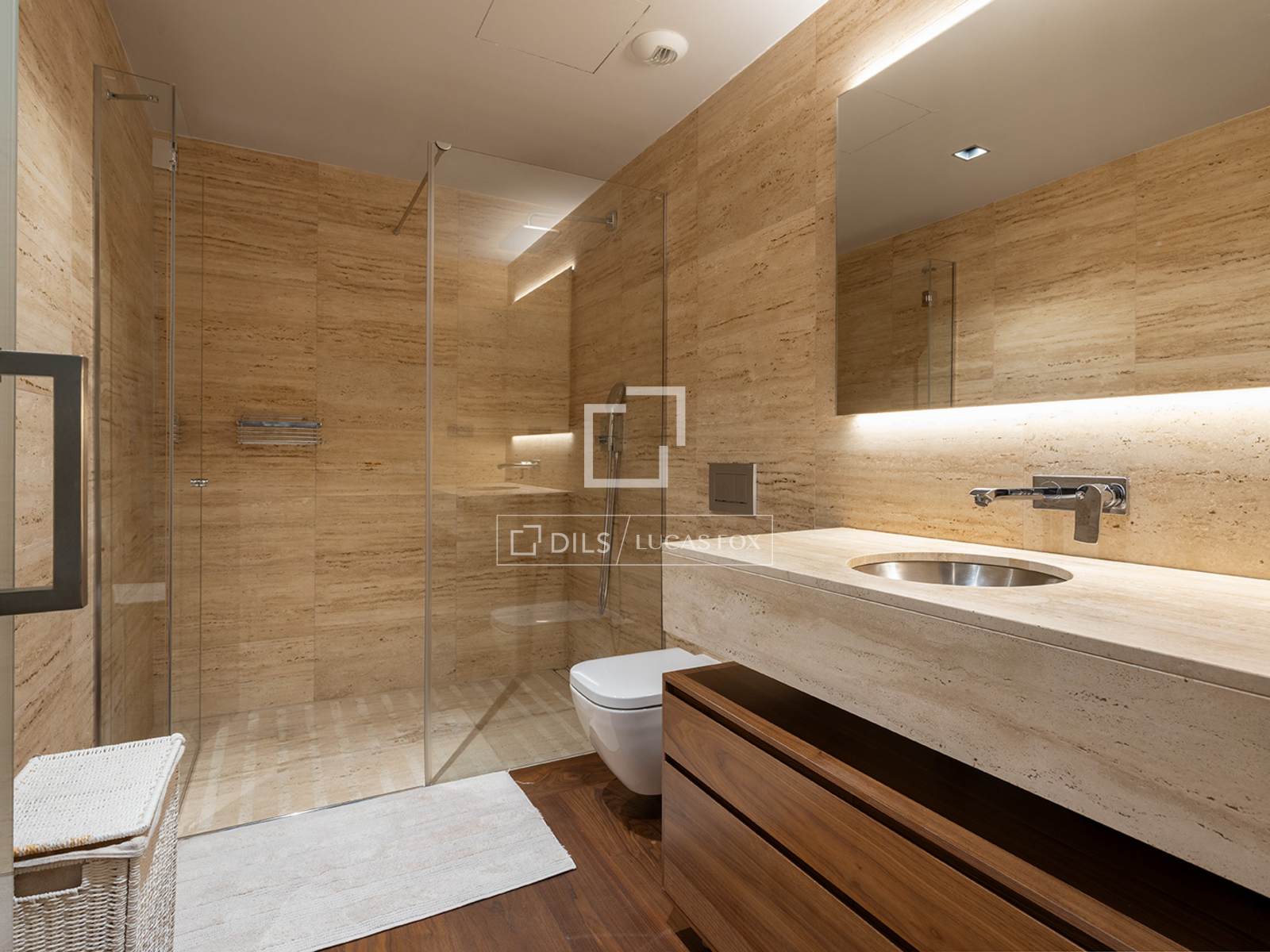 Apartment in Barcelona, Spain 2 bedrooms, 115 sq.m. No. 150612