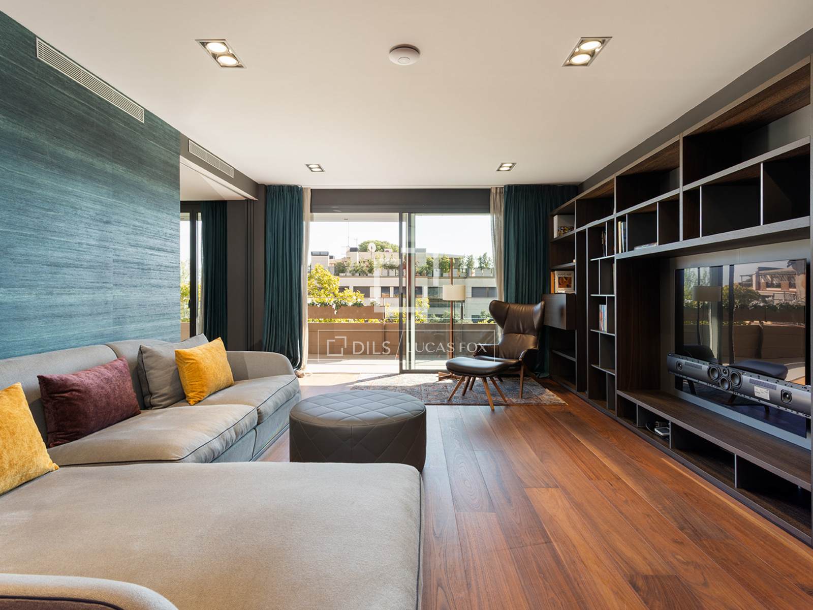 Apartment in Barcelona, Spain 2 bedrooms, 115 sq.m. No. 150612