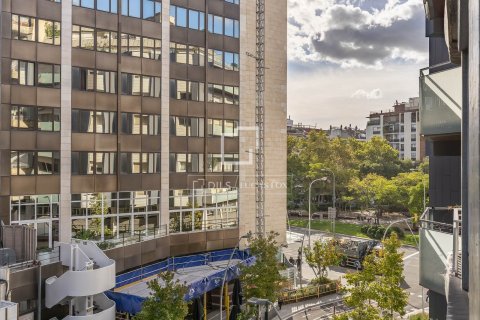 Apartamento en venta en Barcelona, España 3 dormitorios, 105 m2 No. 150614 - foto 7