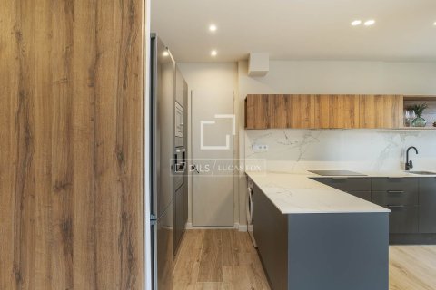 Apartamento en venta en Barcelona, España 3 dormitorios, 105 m2 No. 150614 - foto 25
