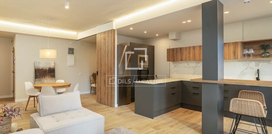 Apartamento en Barcelona, España 3 dormitorios, 105 m2 No. 150614