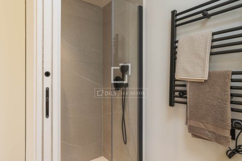 Apartamento en venta en Barcelona, España 3 dormitorios, 73 m2 No. 150608 - foto 21