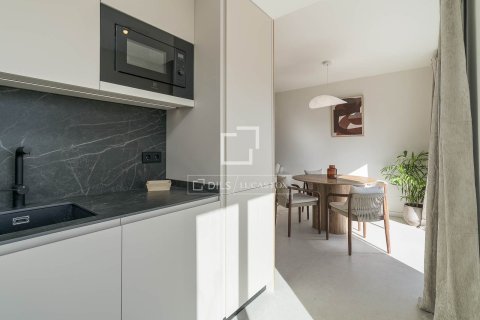 Apartamento en venta en Barcelona, España 3 dormitorios, 73 m2 No. 150608 - foto 10