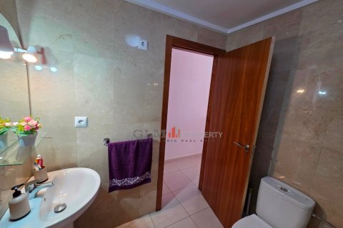 Apartment for sale in Los Alcazares, Murcia, Spain 3 bedrooms,  No. 193442 - photo 7