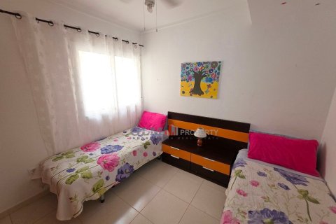 Apartment for sale in Los Alcazares, Murcia, Spain 3 bedrooms,  No. 193442 - photo 2