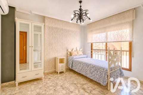 Apartment à vendre à Alicante, Espagne, 4 chambres, 140 m2 No. 187874 - photo 14