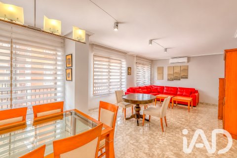 Apartment à vendre à Alicante, Espagne, 4 chambres, 140 m2 No. 187874 - photo 2