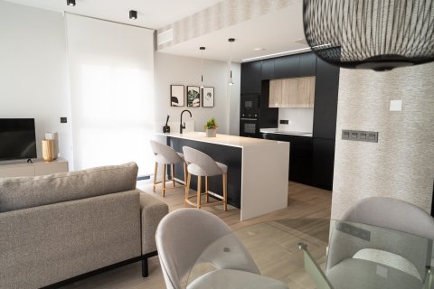 Apartamento en venta Torrevieja, Alicante, España 2 dormitorios, 75 m2 No. 110075 - foto 2