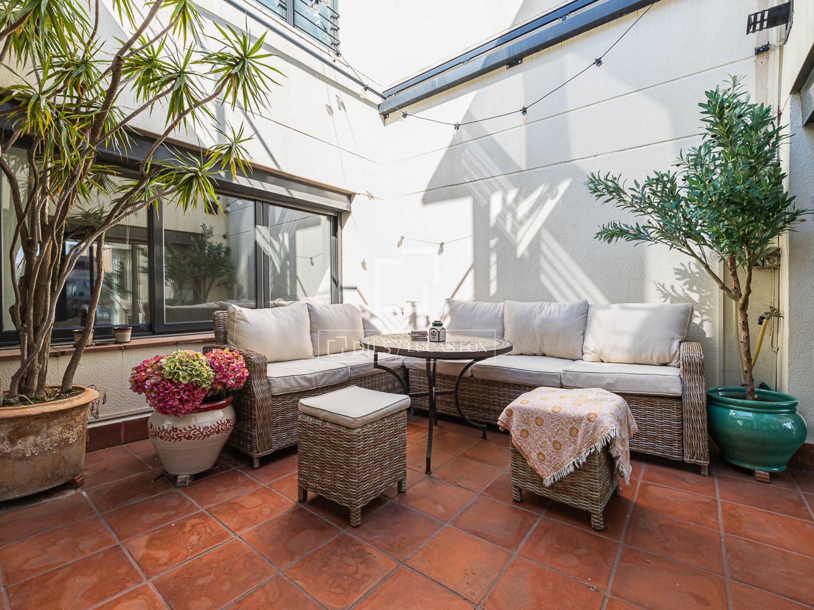 Kattohuoneisto Barcelona, Espanja 2 makuuhuonetta, 84 m2 No. 192549