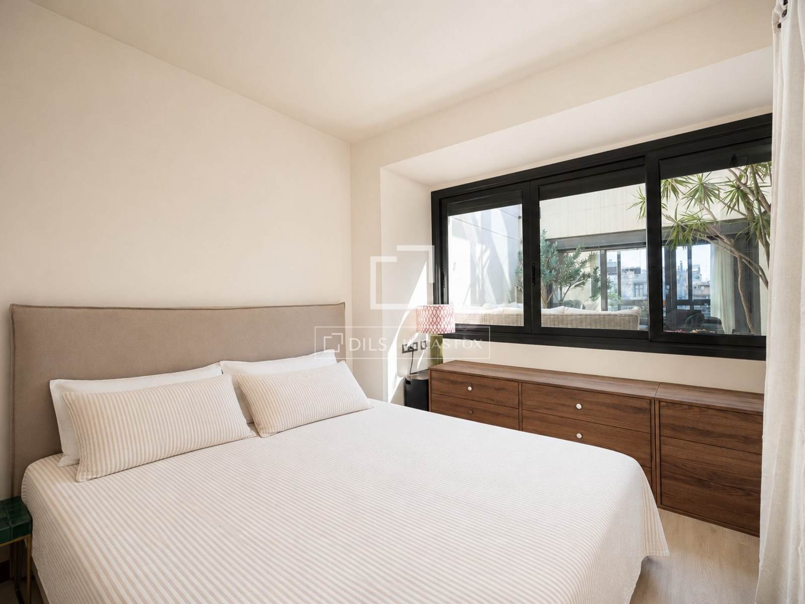 Kattohuoneisto Barcelona, Espanja 2 makuuhuonetta, 84 m2 No. 192549