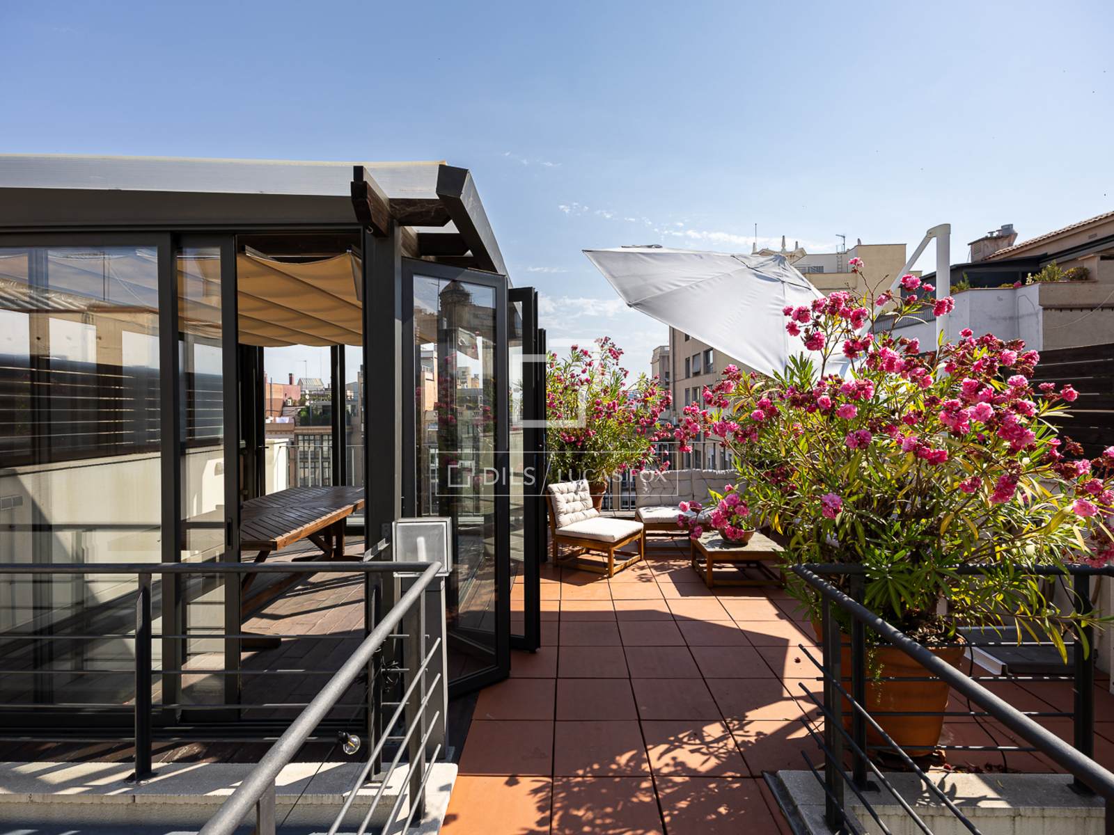 Kattohuoneisto Barcelona, Espanja 2 makuuhuonetta, 84 m2 No. 192549