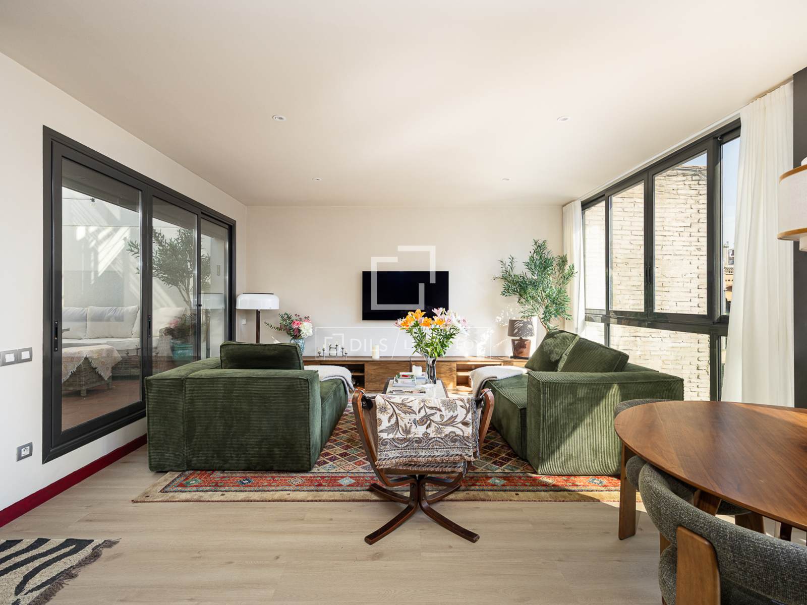 Kattohuoneisto Barcelona, Espanja 2 makuuhuonetta, 84 m2 No. 192549