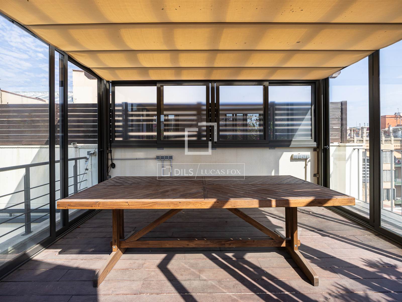 Kattohuoneisto Barcelona, Espanja 2 makuuhuonetta, 84 m2 No. 192549