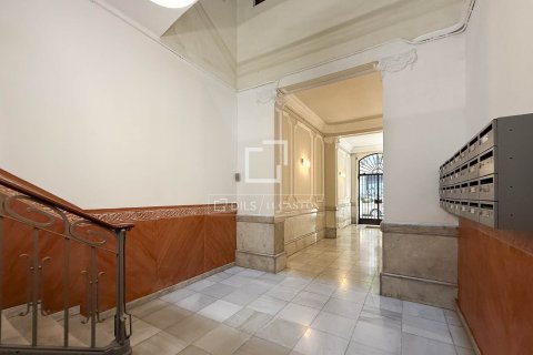 Apartament w Barcelona, Hiszpania 2 sypialnie, 69 mkw. nr 192546 – zdjęcie 22