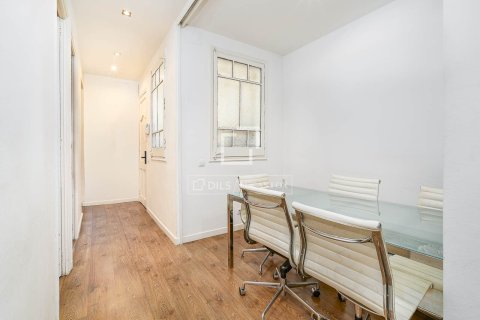 Apartament w Barcelona, Hiszpania 2 sypialnie, 69 mkw. nr 192546 – zdjęcie 10