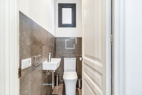 Apartament w Barcelona, Hiszpania 2 sypialnie, 69 mkw. nr 192546 – zdjęcie 17