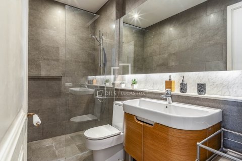 Appartamento in vendita a Barcelona, Spagna 2 camere da letto, 69 mq. N° 192546 - foto 4