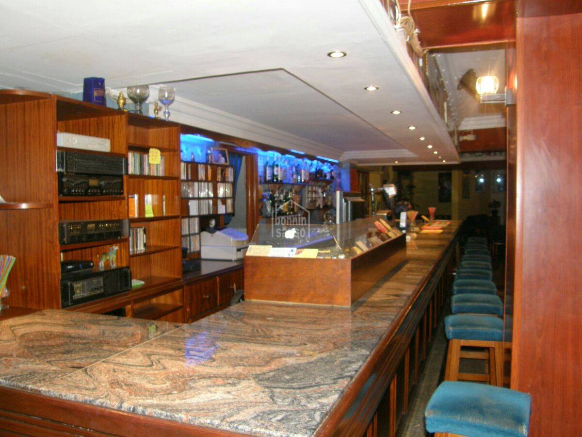 Pub a Cala Bona, Mallorca, Spagna 220 mq. N° 65556