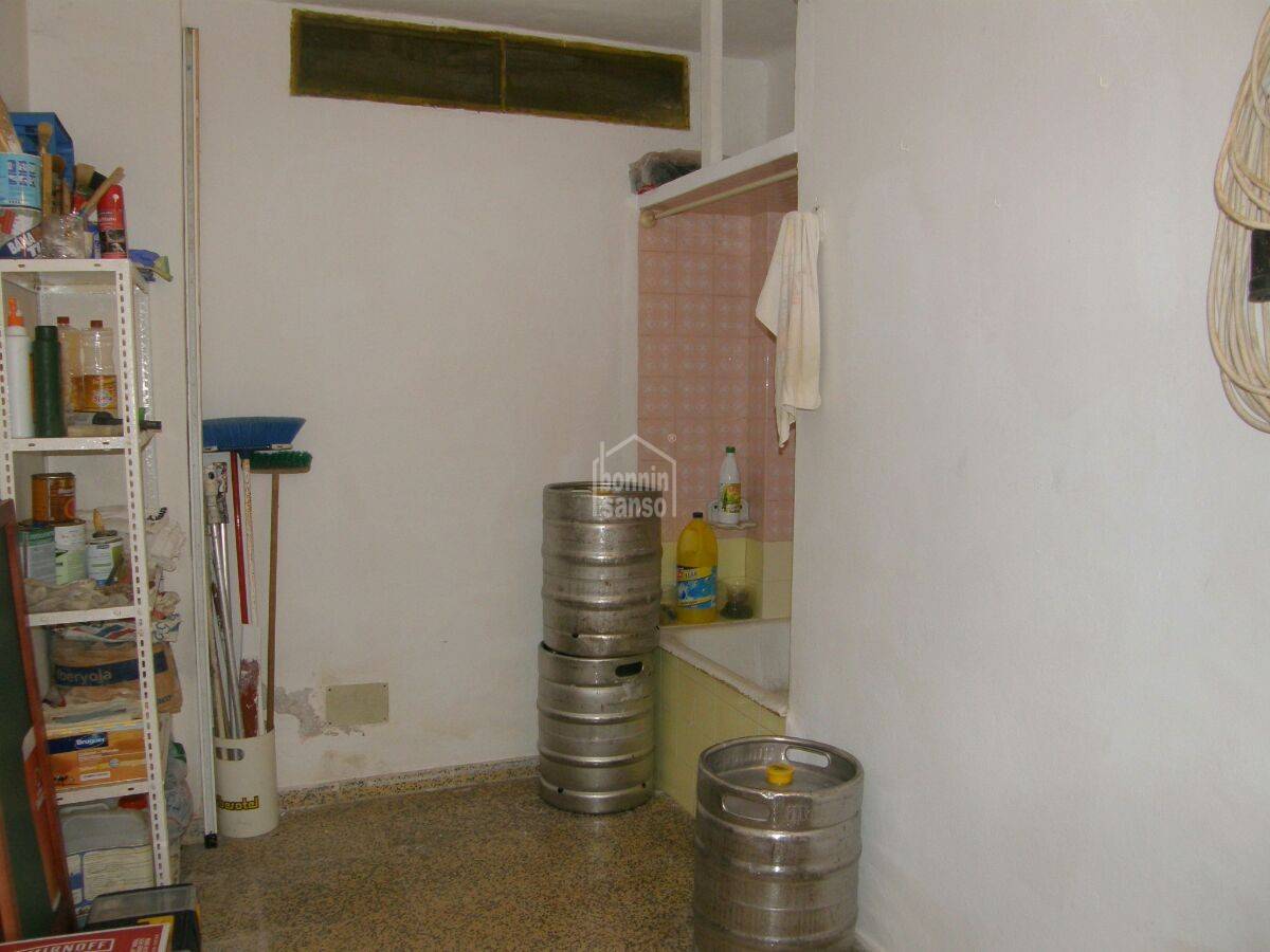 Pub a Cala Bona, Mallorca, Spagna 220 mq. N° 65556
