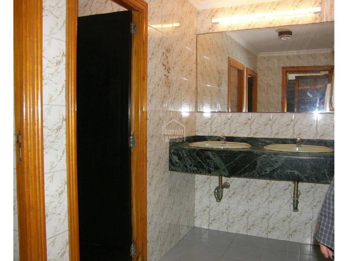 Pub a Cala Bona, Mallorca, Spagna 220 mq. N° 65556
