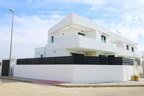 Villa till salu Dolores, Alicante, Spanien 3 sovrum, 133 kvm. Nr. 100107 - foto 3