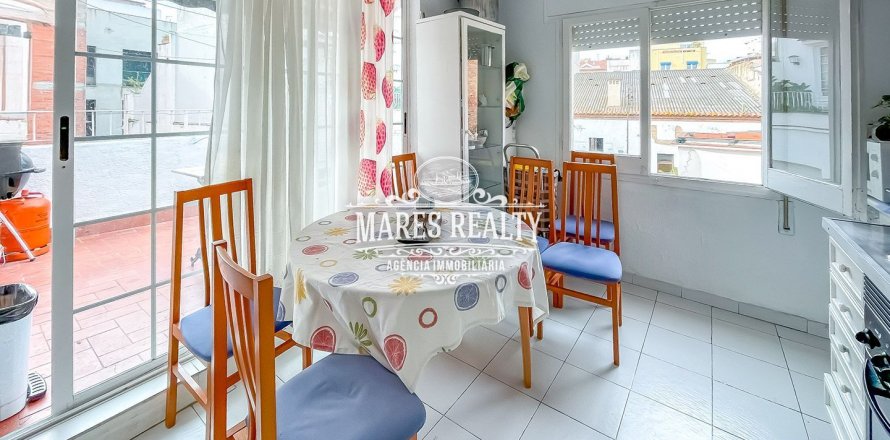 Townhouse Lloret de Mar, Girona, Espagne 4 chambres, 87 m2 No. 113234