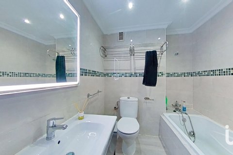 Apartment for sale in Nules, Castellon, Spain 4 bedrooms, 138 sq.m. No. 185857 - photo 11
