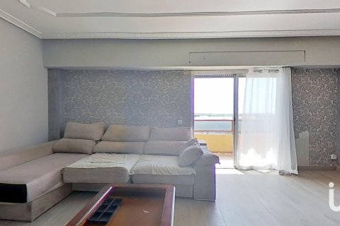 Apartment for sale in Nules, Castellon, Spain 4 bedrooms, 138 sq.m. No. 185857 - photo 2