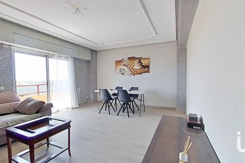 Apartment in Nules, Castellon, Spain 4 bedrooms, 138 sq.m. No. 185857