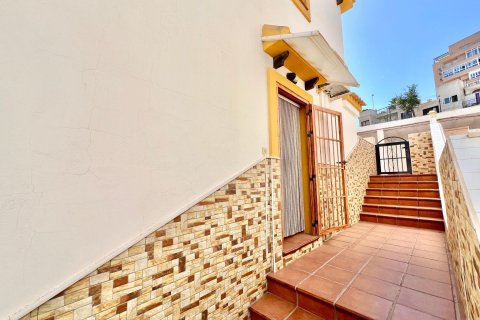 House à vendre Torrevieja, Alicante, Espagne, 3 chambres, 101 m2 No. 133102 - photo 8