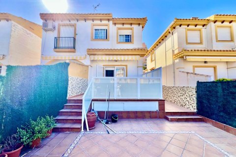 House à vendre Torrevieja, Alicante, Espagne, 3 chambres, 101 m2 No. 133102 - photo 28