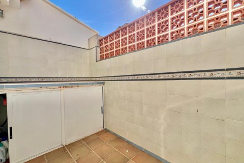 House à vendre Torrevieja, Alicante, Espagne, 3 chambres, 101 m2 No. 133102 - photo 16