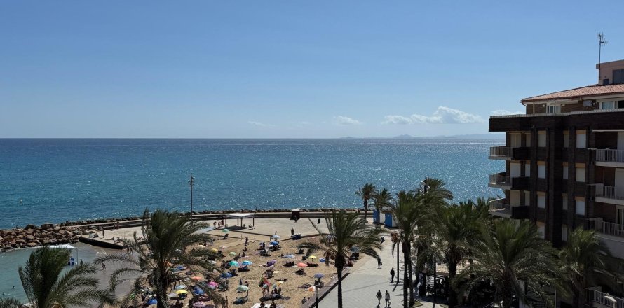 Квартира в Торревьеха, Аликанте, Испания 3 спальни, 100м2 №133099