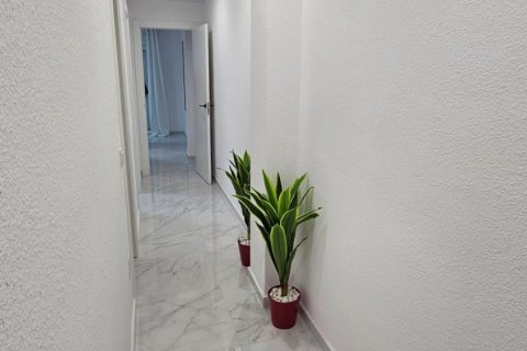 Wohnung zum Verkauf in Torrevieja, Alicante, Spanien 2 Schlafzimmer, 90 m2 Nr. 133096 - Foto 17