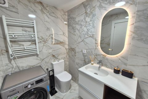 Apartment for sale Torrevieja, Alicante, Spain 2 bedrooms, 90 sq.m. No. 133096 - photo 6