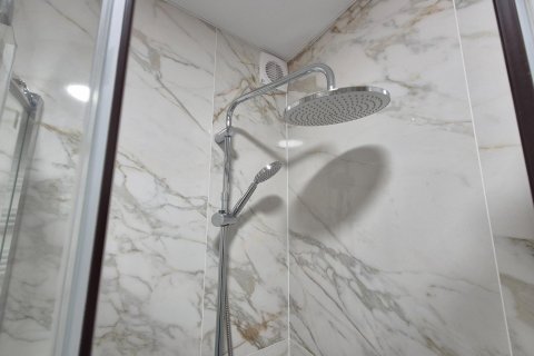Apartment for sale Torrevieja, Alicante, Spain 2 bedrooms, 90 sq.m. No. 133096 - photo 13