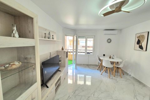 Apartment for sale Torrevieja, Alicante, Spain 2 bedrooms, 90 sq.m. No. 133096 - photo 2