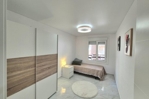 Apartment for sale Torrevieja, Alicante, Spain 2 bedrooms, 90 sq.m. No. 133096 - photo 14