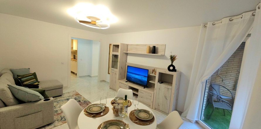Wohnung in Torrevieja, Alicante, Spanien 2 Schlafzimmer, 90 m2 Nr. 133096